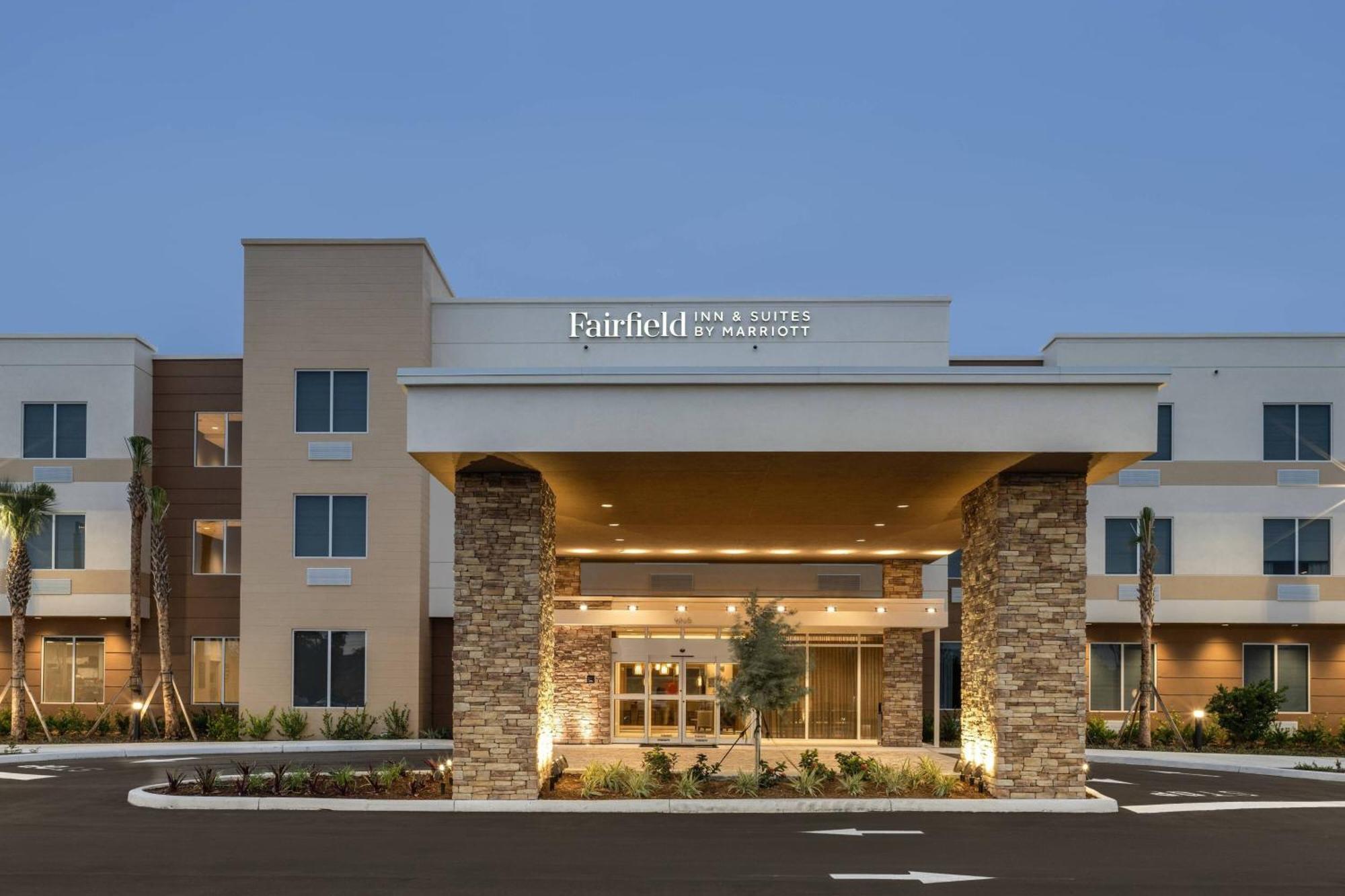 Fairfield Inn & Suites Веро Бийч Екстериор снимка